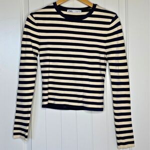 Zara Knit Navy and White Stripe Cropped Long Sleeve Sweater - Size Medium